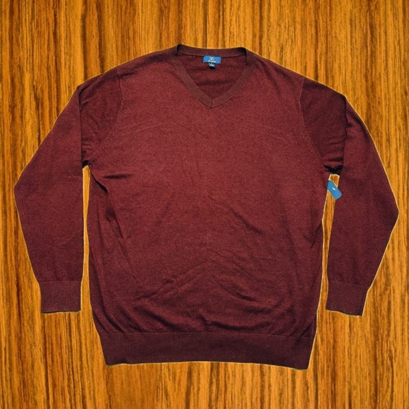 🆕 V-Neck Sweater (new with tags) - Picture 1 of 3